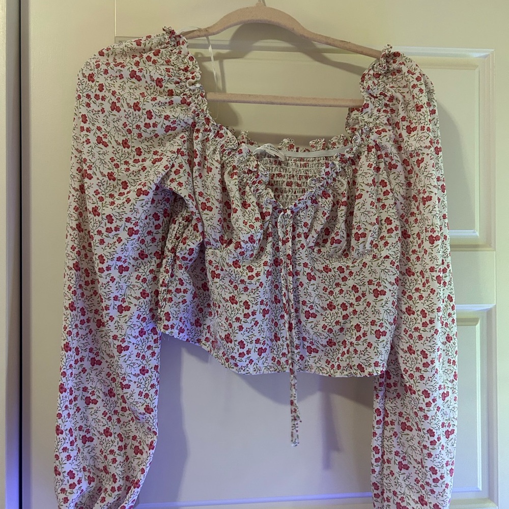 One Clothing Cream Ruched Crop Blouse